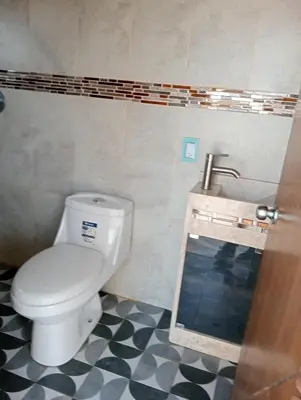 Un baño de Recámara céntrica funcional