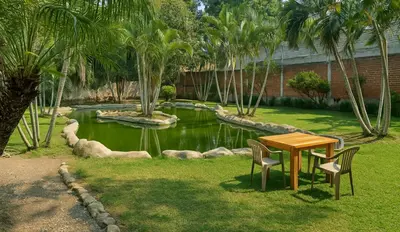 Jardín al aire libre en Lago24 Habitaciones