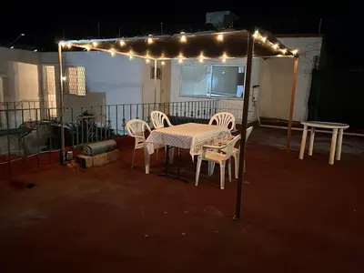 Un balcón o terraza de Nice and convenient loft!