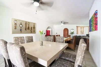 Plano de Spacious House with Pool in Lomas de Cocoyoc 3 Bedrooms