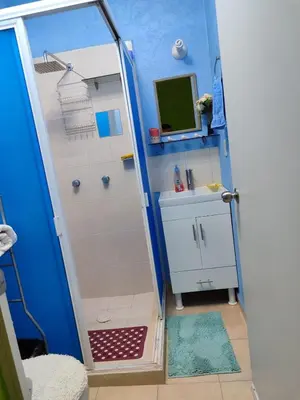 Un baño de Colinas de Altar, FAMILIAR Y TRANQUILO