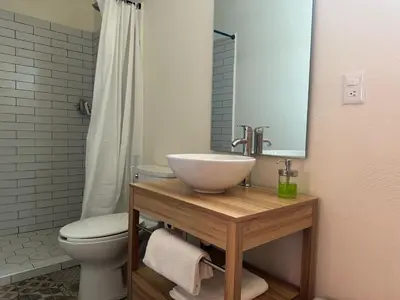 Un baño de Casa Cañonero, a magic place, Tobalá room