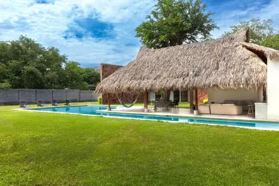 Piscina en o cerca de Villa Tulipan las estacas morelos