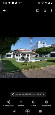 Edificio en el que se encuentra la habitación en casa particular