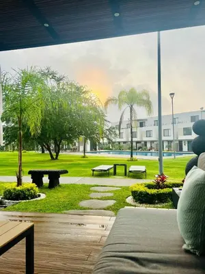 Jardín al aire libre en Bellísima casa de lujo con amenidades y alberca