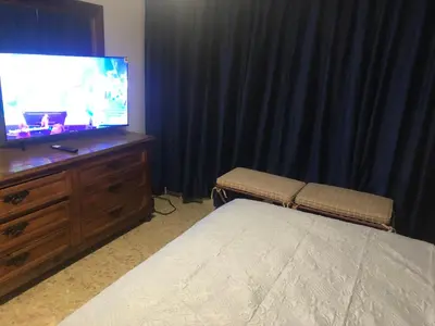 Una televisión o centro de entretenimiento en Acapulco Diamante Fun & Relax!