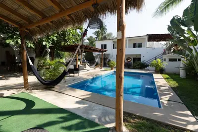 Piscina en o cerca de Suku'un