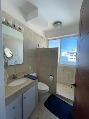 Un baño de CAMELIA y MAGNOLIA