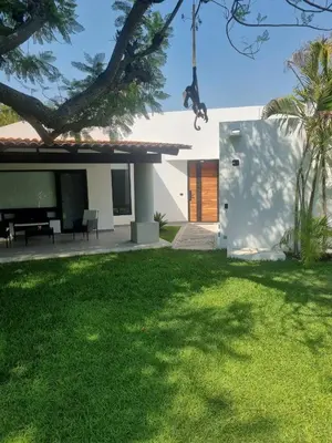 Jardín al aire libre en Casa del río para disfrutar