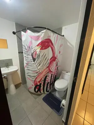 Un baño de Depa a pasos del Autódromo