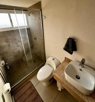 Un baño de Departamento Acapulco Diamante