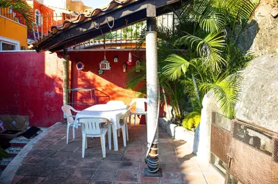 Plano de Encantadora Casa con Jacuzzi Privado y Alberca