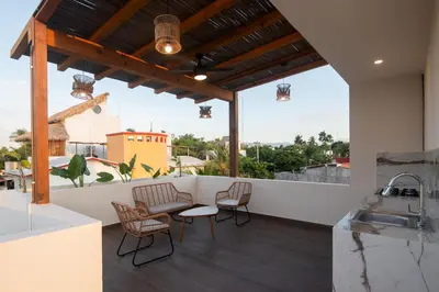 Un balcón o terraza de CASA ZOE- Cerca de playa