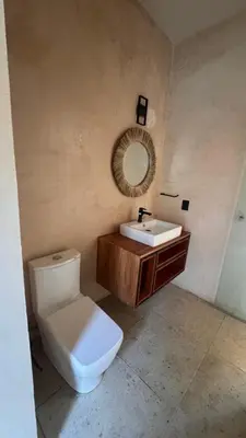 Un baño de Hotel Renata
