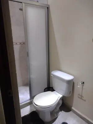 Un baño de Casa Kleha Familiar y Comodidad