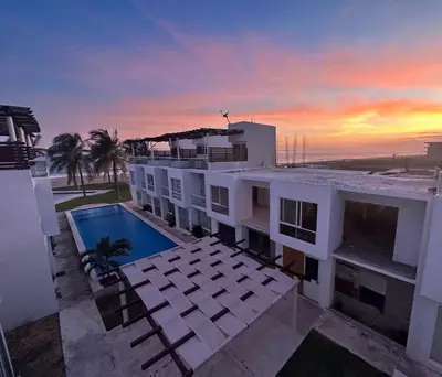 Piscina en o cerca de Casanar energía Sanadora frente al mar