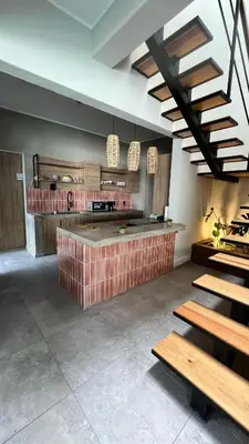 Una cocina o zona de cocina en Encantadora casa con alberca privada