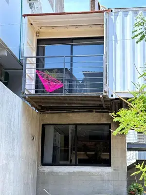Un balcón o terraza de Esssential PXM Arkitainer Residential Lofts