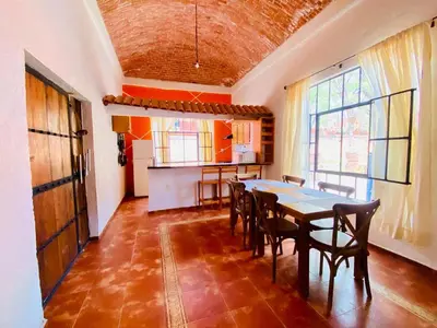 Una cocina o zona de cocina en Hotel Tepetzalan