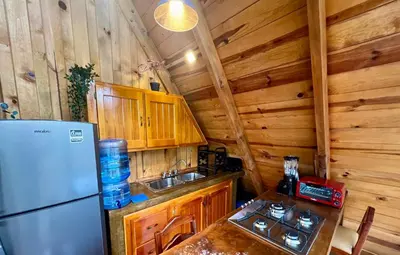 Una cocina o zona de cocina en Nido de Madera