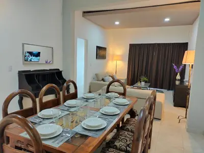 Una televisión o centro de entretenimiento en Posada los Fuertes