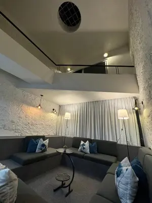 Zona de estar de casita briones