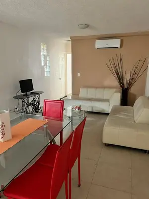Zona de estar de Depto en Planta Baja con Alberca, WiFi Rápido y Smart TV