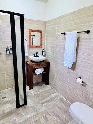 Un baño de Casa Brevard