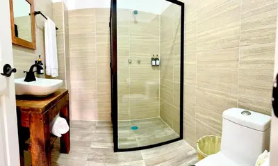 Un baño de Casa Brevard