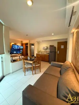 Una cocina o zona de cocina en Angeles Suites & Hotel