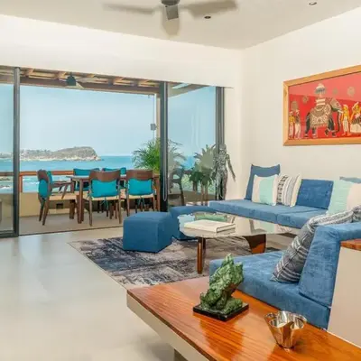 Luxury condo with ocean view & beach access