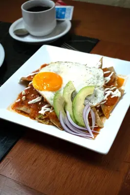 Comida en o cerca de este hotel