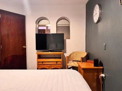 Una televisión o centro de entretenimiento en LA CASITA, Casa EA Oaxaca, Centro Histórico, Entrada Independiente, Excelente Ubicación