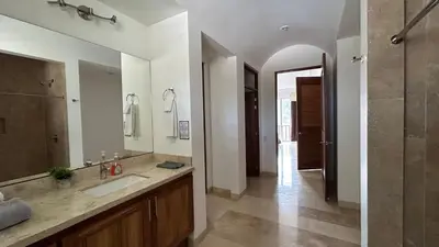 Un baño de Hermoso departamento listo para tu descanso