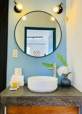 Un baño de Bugambilia Azul Centro Oaxaca
