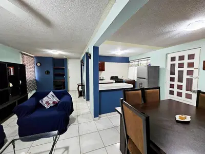 Una cocina o zona de cocina en Sensity home C Escolar Departamento hogareño y Calido para familias