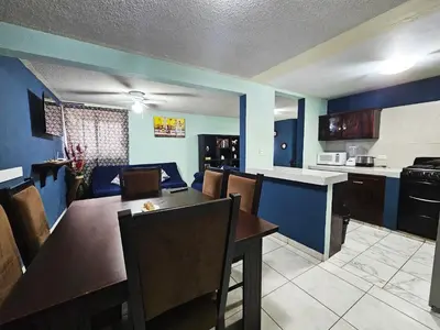 Una cocina o zona de cocina en Sensity home C Escolar Departamento hogareño y Calido para familias