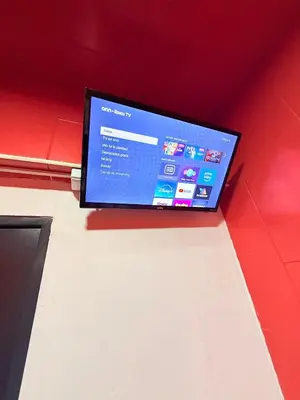 Una televisión o centro de entretenimiento en Airport Benito Juarez Central Bus TAPO