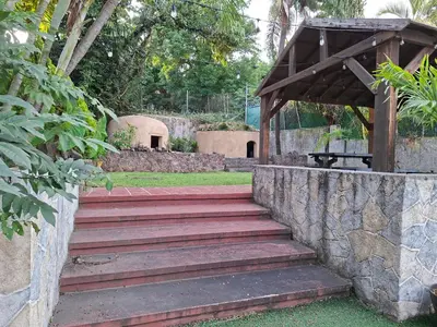 Jardín al aire libre en Hotel Tepoztlán