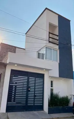 Edificio en el que se encuentra la habitación en casa particular