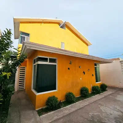 Santa Cecilia Casa elegante acogedora y amplia