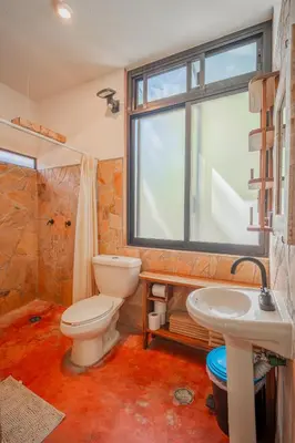 Un baño de Pacífico Surf