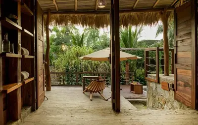 Jardín al aire libre en Casa del Mar AC Rustic design Pool Paceful