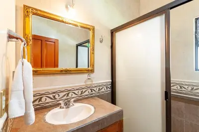 Un baño de Casa Avila - Cuernavaca