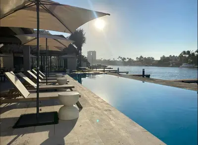 Piscina en o cerca de Apartamento con vista al mar y río, albercas, gym, facturamos