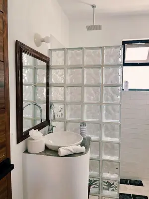 Un baño de Casa Cosme