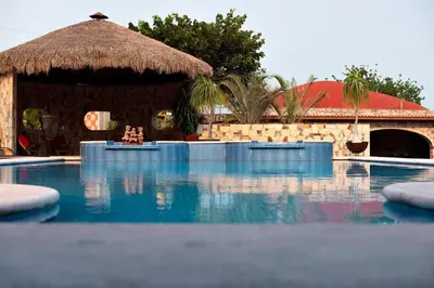 Piscina en o cerca de Escápate a una quinta con alberca, asador y diversión en familia