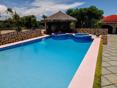 Piscina en o cerca de Escápate a una quinta con alberca, asador y diversión en familia