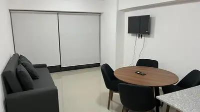 Una televisión o centro de entretenimiento en Departamento en Residencial