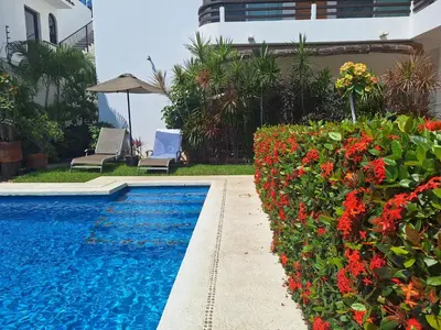 Piscina en o cerca de Tortugas uno cero tres